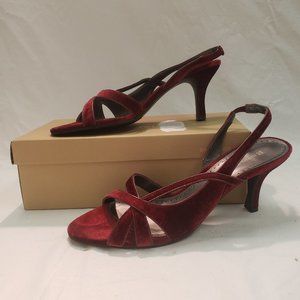 Naturalizer Prissy Ruby Red Velvet slingback pump size 10 N